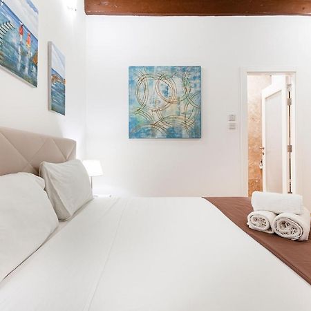Designer Home With Comfy Sofa In Central Valletta By 360 Estates Bagian luar foto