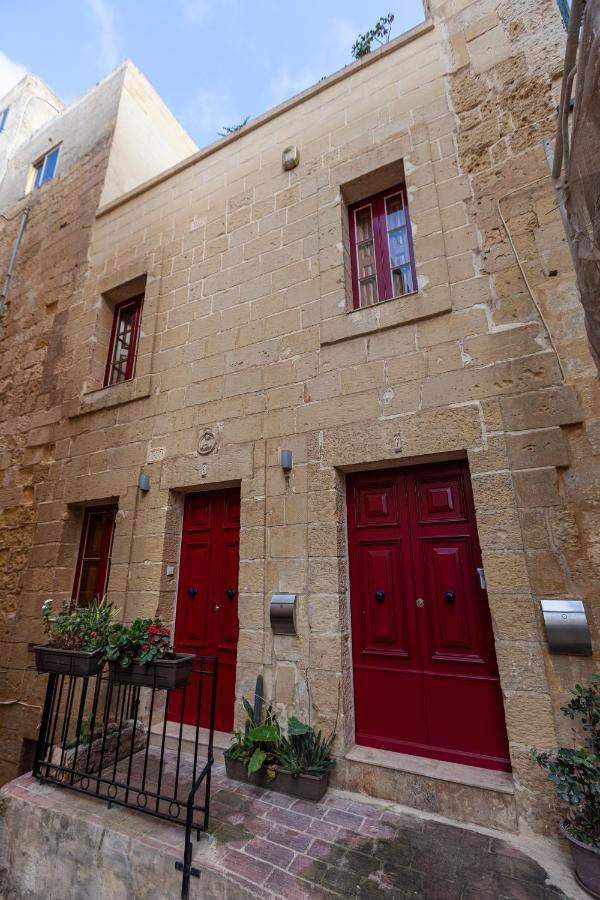 Designer Home With Comfy Sofa In Central Valletta By 360 Estates Bagian luar foto